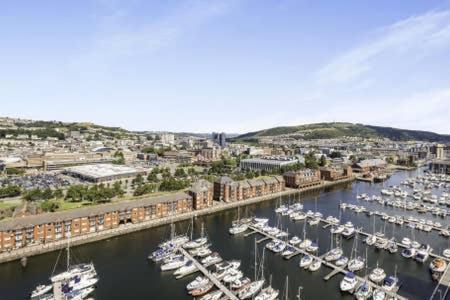 Apartment On The Doorstep Meridian Tower Marina